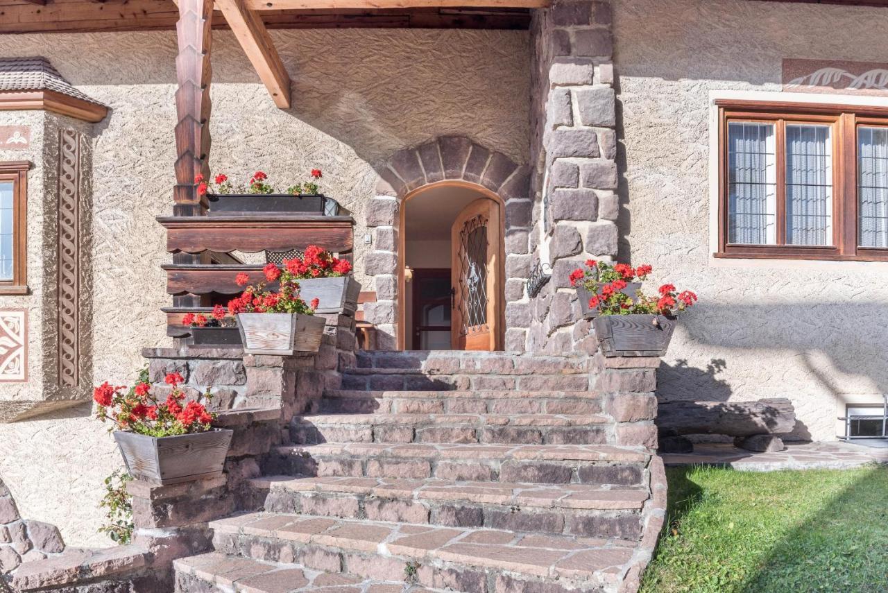 Villa Soldanella St. Ulrich in Gröden Exterior foto